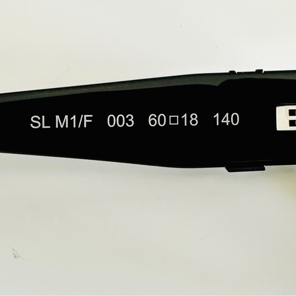 Saint Laurent Round Oversized Sunglasses SL M1/F 003 - Picture 4 of 7